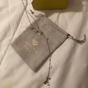 Kendra Scott necklace